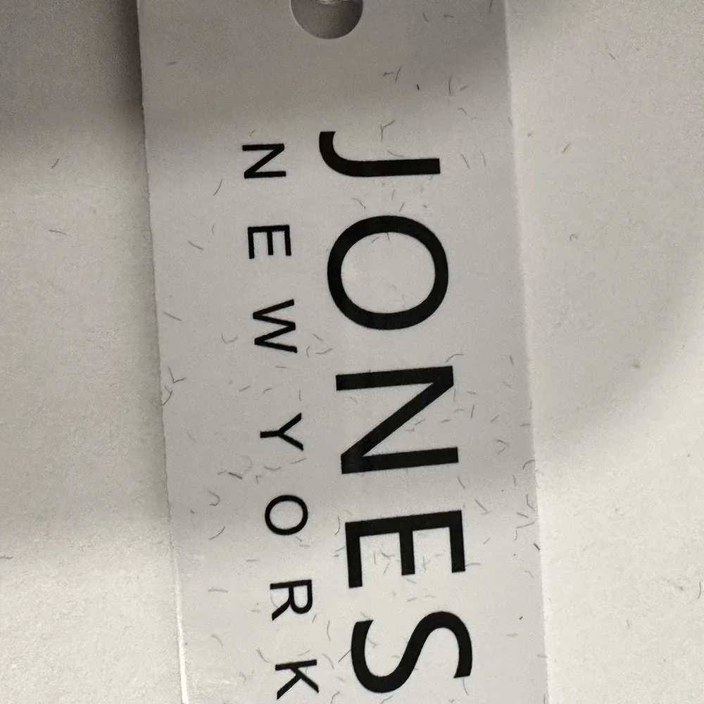 Jones New York JNYW2419L Women's Silver Tone Quartz Watch Black Dial NWT Box